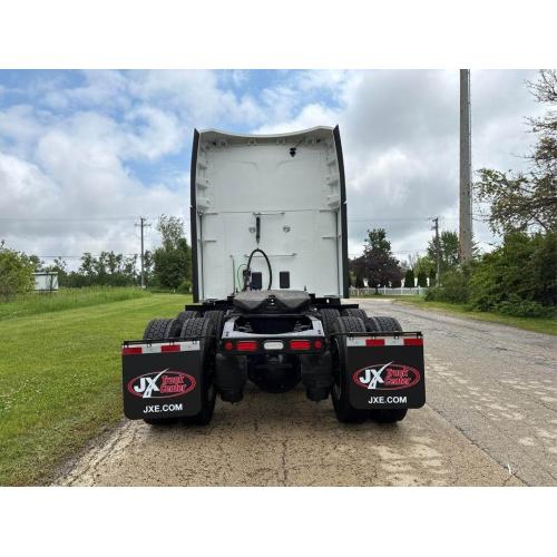 2021 Peterbilt 389 Semi Truck
