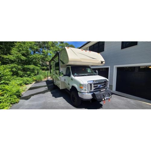 2020 Winnebago Minnie Winnie 25B 4x4