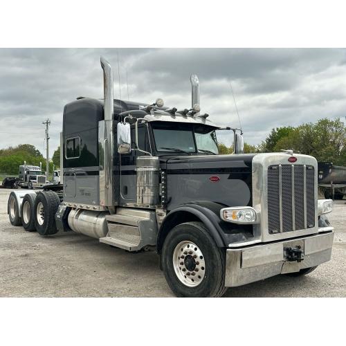 2022 Kenworth W900 Semi Truck