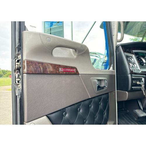 2022 Kenworth W990 Sleeper Semi Truck
