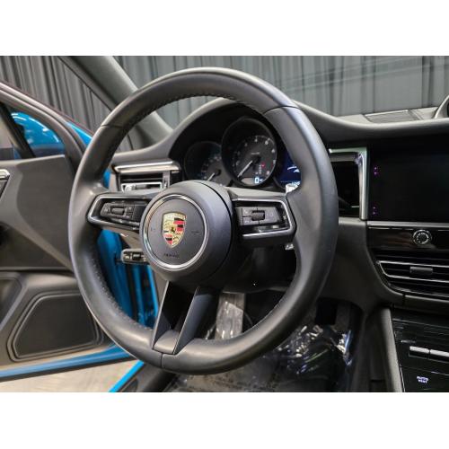 2023 Porsche Macan Base